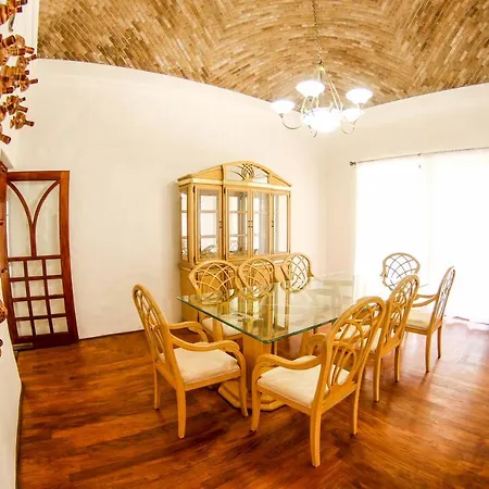 Amplia Recamara En Zona Residencial-2
